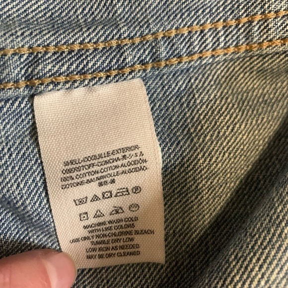 Free People oversized Women Jean Denim Jacket Lightly Distressed  XS to Small - Picture 8 of 8